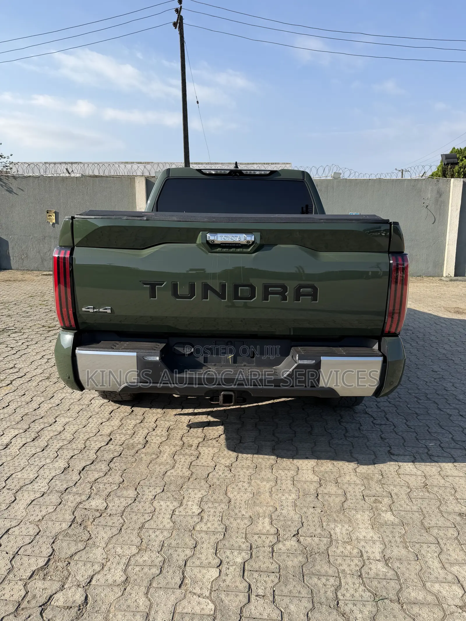 Toyota Tundra Limited 2022 Green