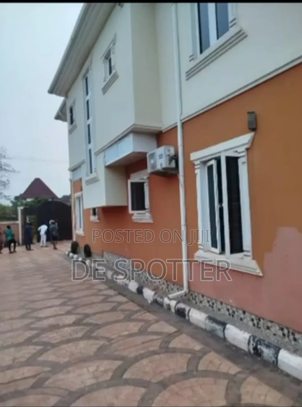 6bdrm Duplex in De Spotter, Enugu for sale
