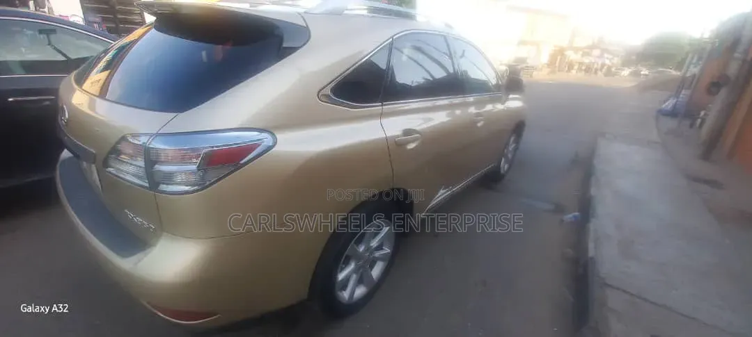 Lexus RX 2010 Gold