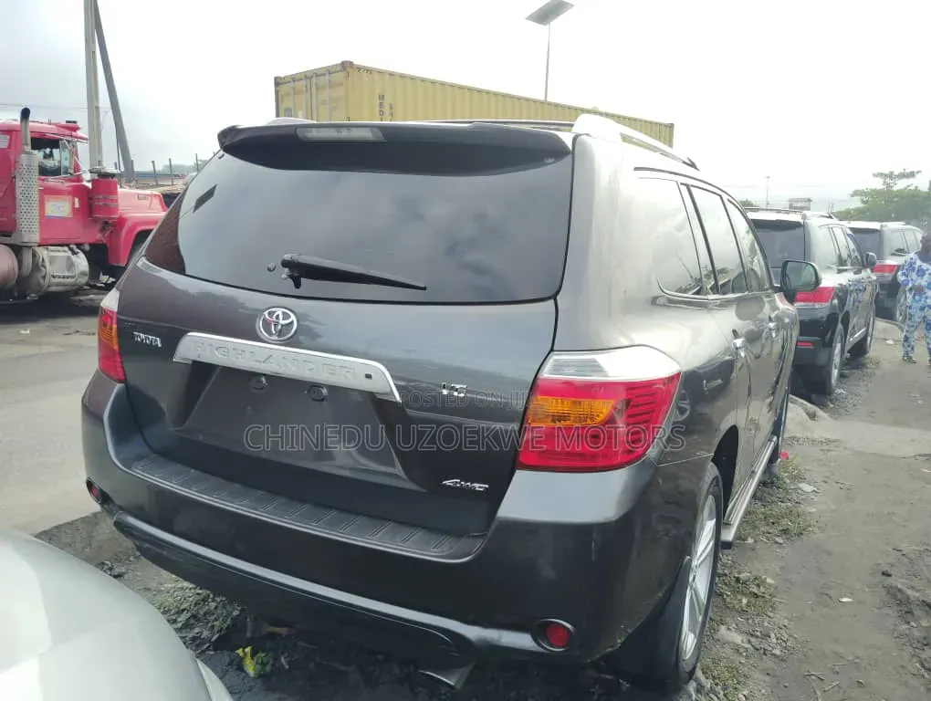 Toyota Highlander Limited 2010 Gray