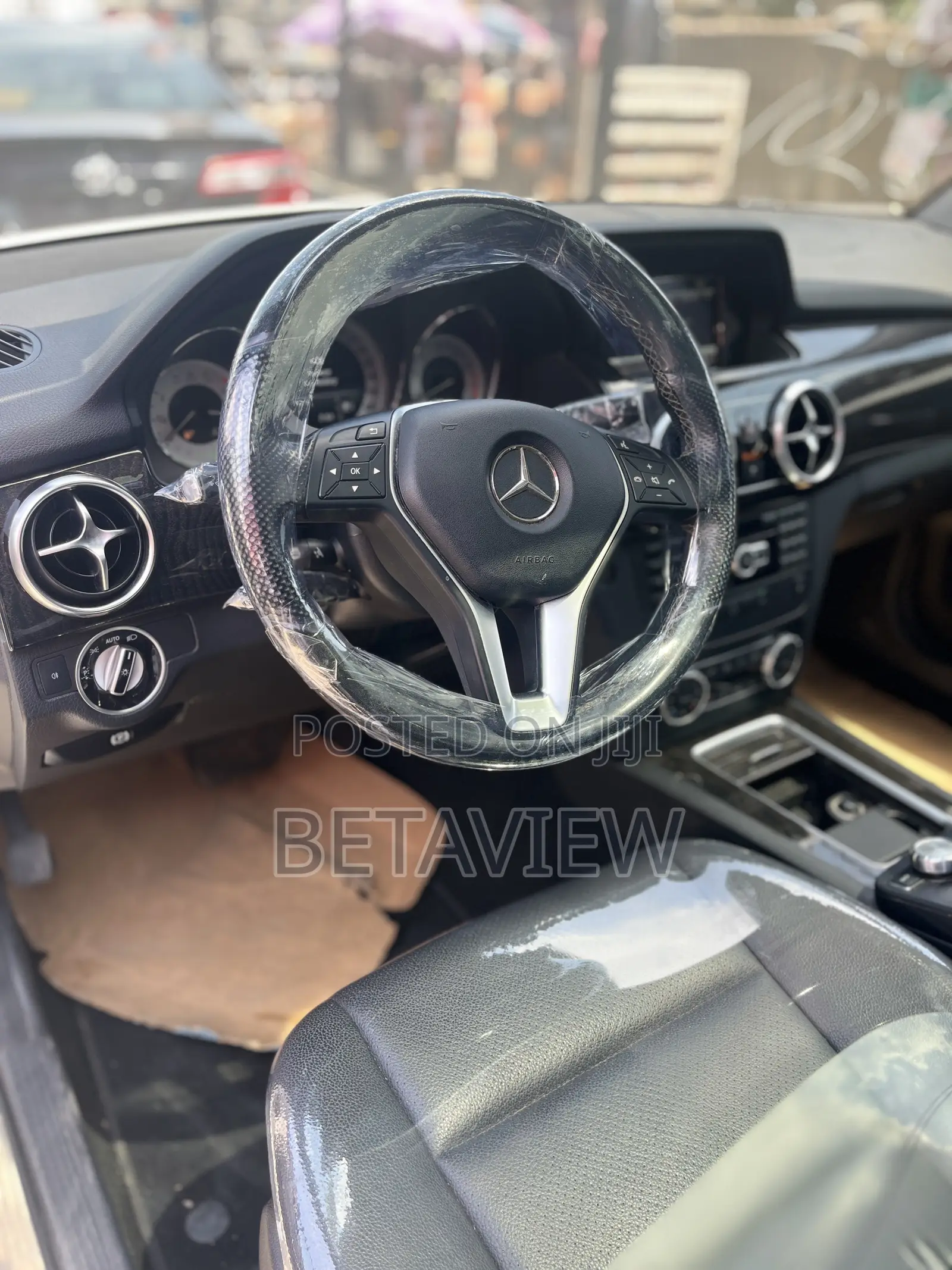 Mercedes-Benz GLK-Class Base GLK 350 4dr AWD 4MATIC (3.5L 6cyl 7A) 2015