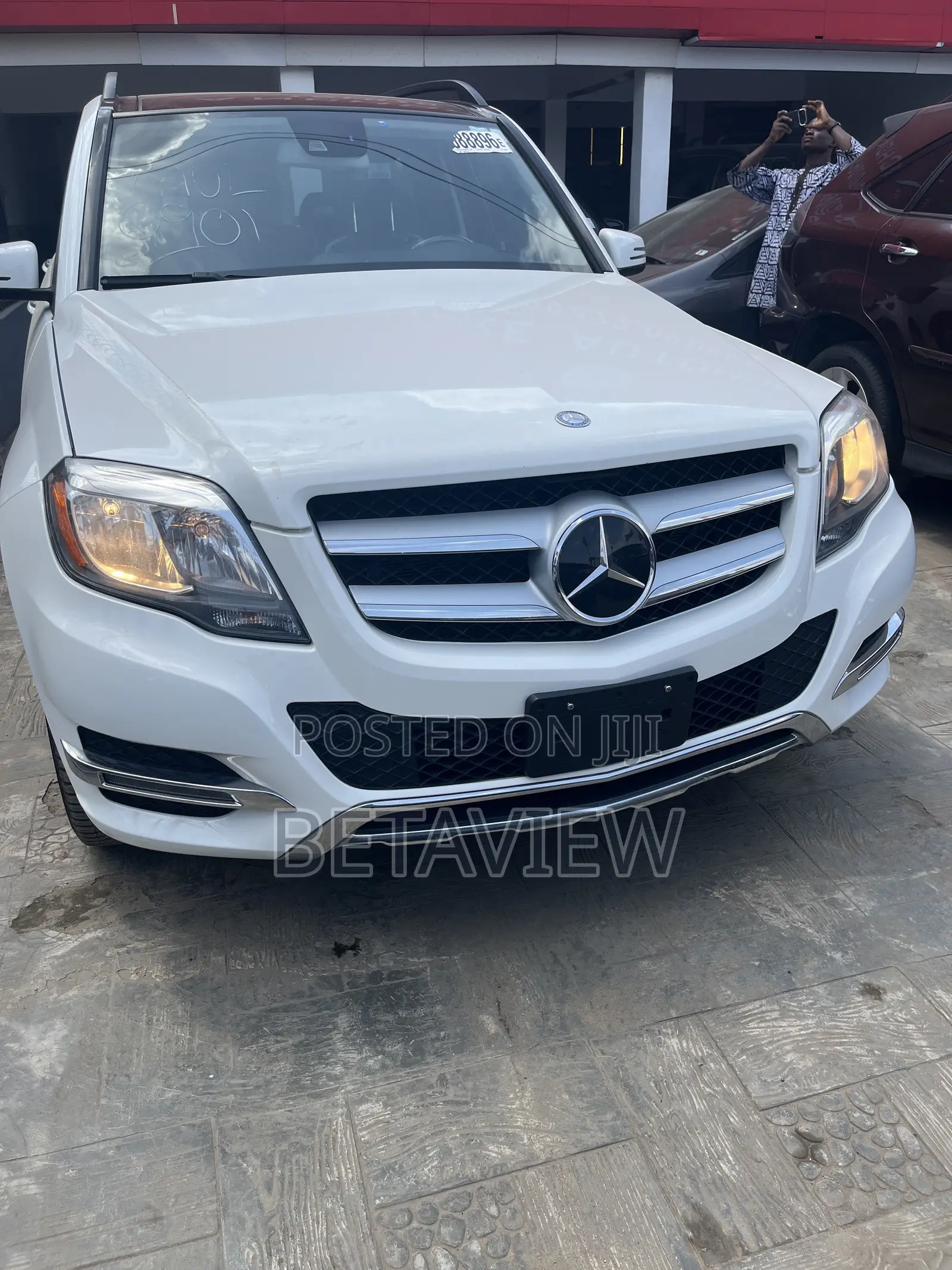 Mercedes-Benz GLK-Class Base GLK 350 4dr AWD 4MATIC (3.5L 6cyl 7A) 2015