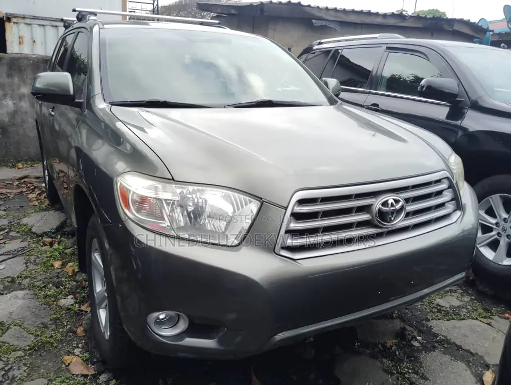 Toyota Highlander Limited 2010 Gray