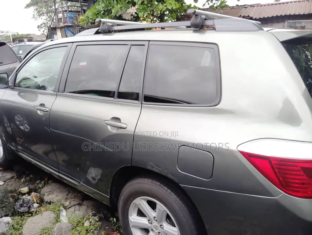 Toyota Highlander Limited 2010 Gray
