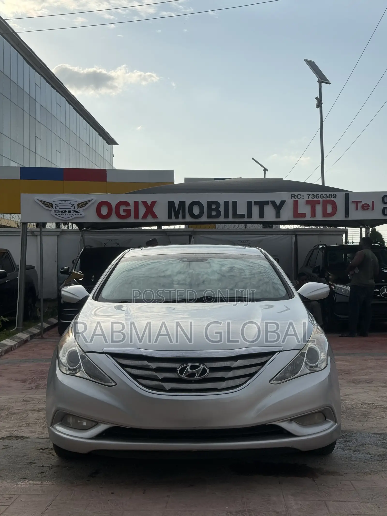 Hyundai Sonata Limited Sedan FWD (2.4L 4cyl 6A) 2013 Silver