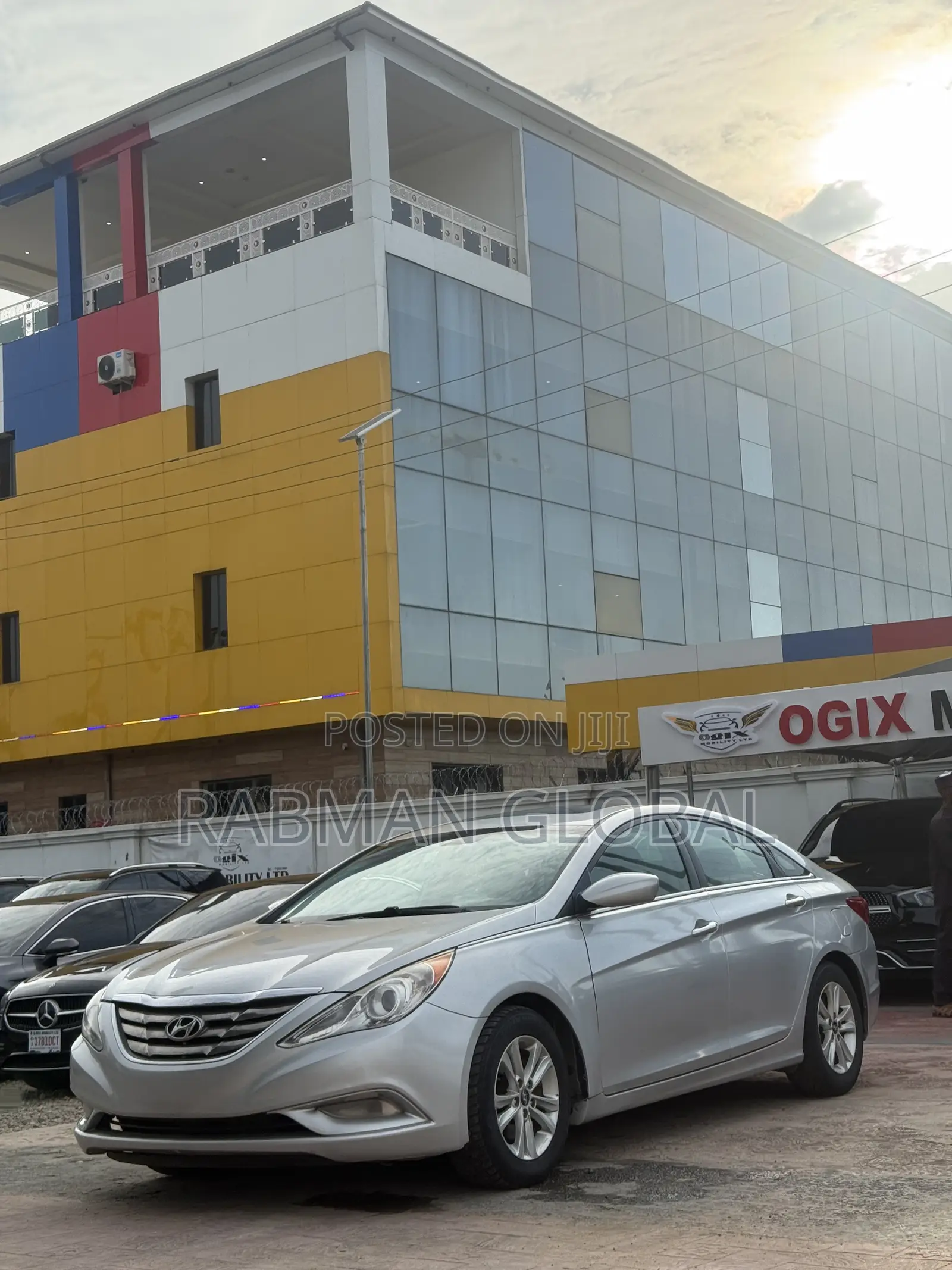 Hyundai Sonata Limited Sedan FWD (2.4L 4cyl 6A) 2013 Silver