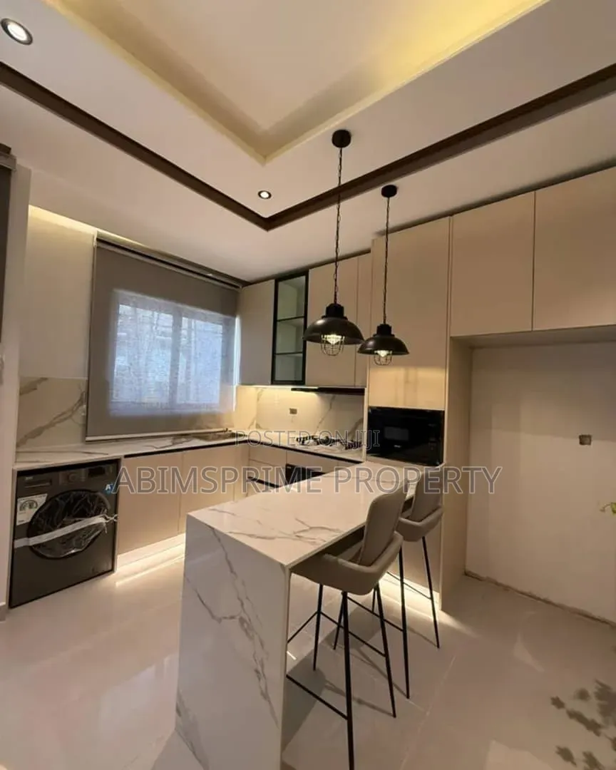 3bdrm Block of Flats in Den Heigths, Lekki Expressway for sale
