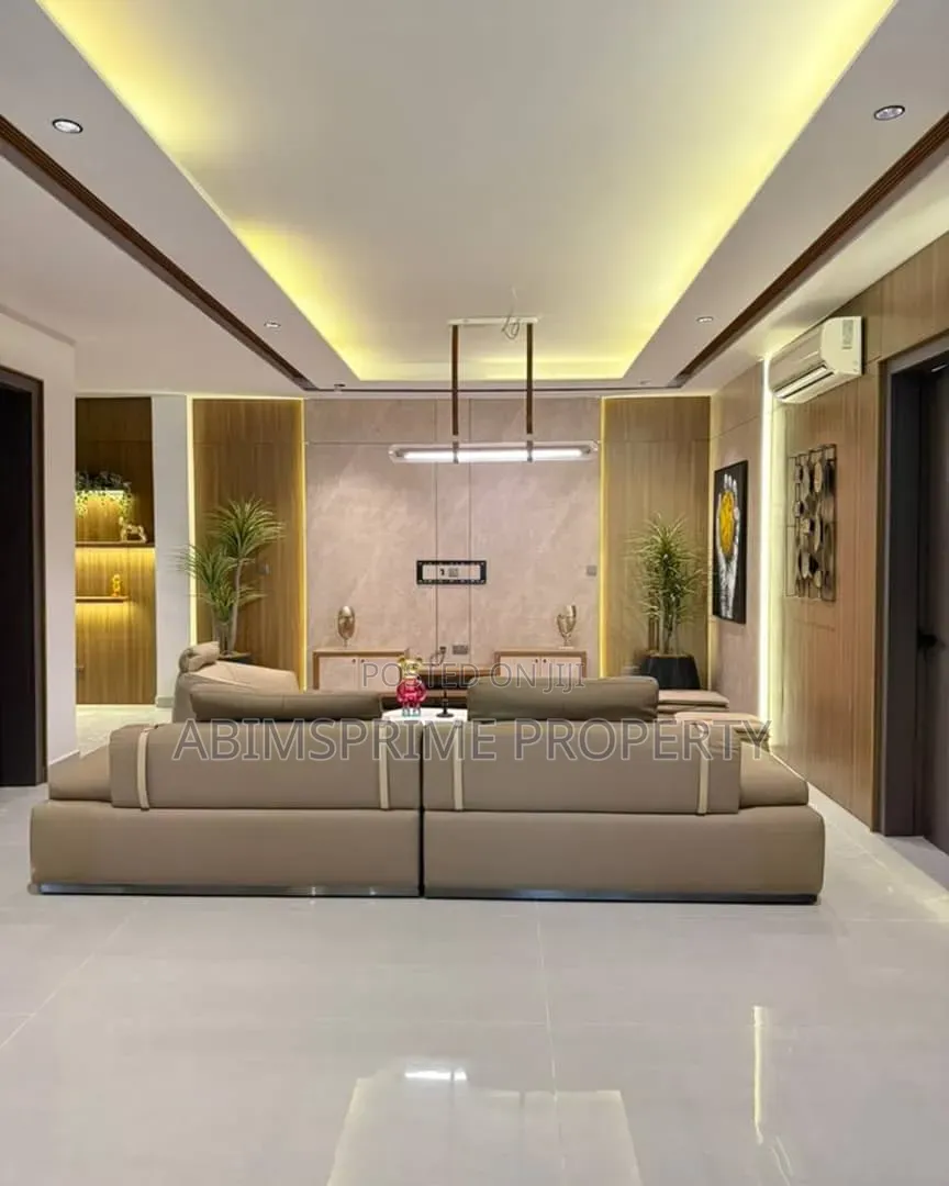 3bdrm Block of Flats in Den Heigths, Lekki Expressway for sale