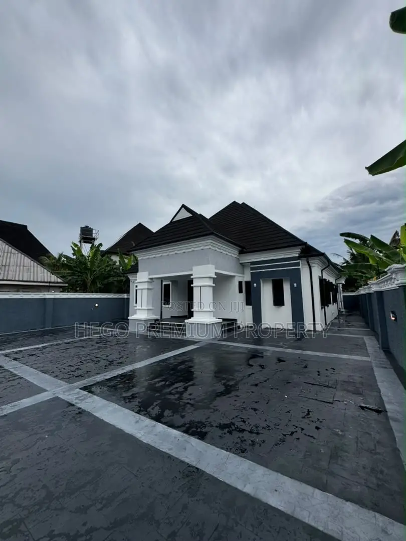 4bdrm Bungalow in Egbelu, Obio-Akpor for sale