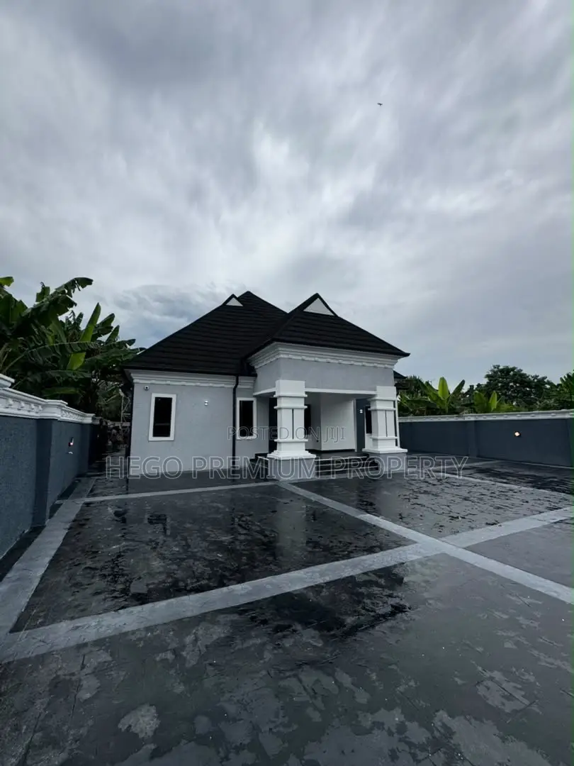 4bdrm Bungalow in Egbelu, Obio-Akpor for sale