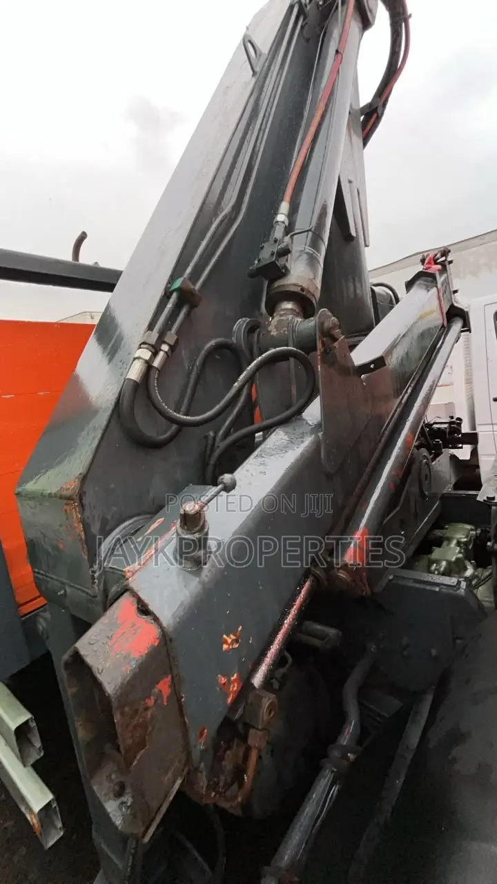 Mercedes Benz Crane