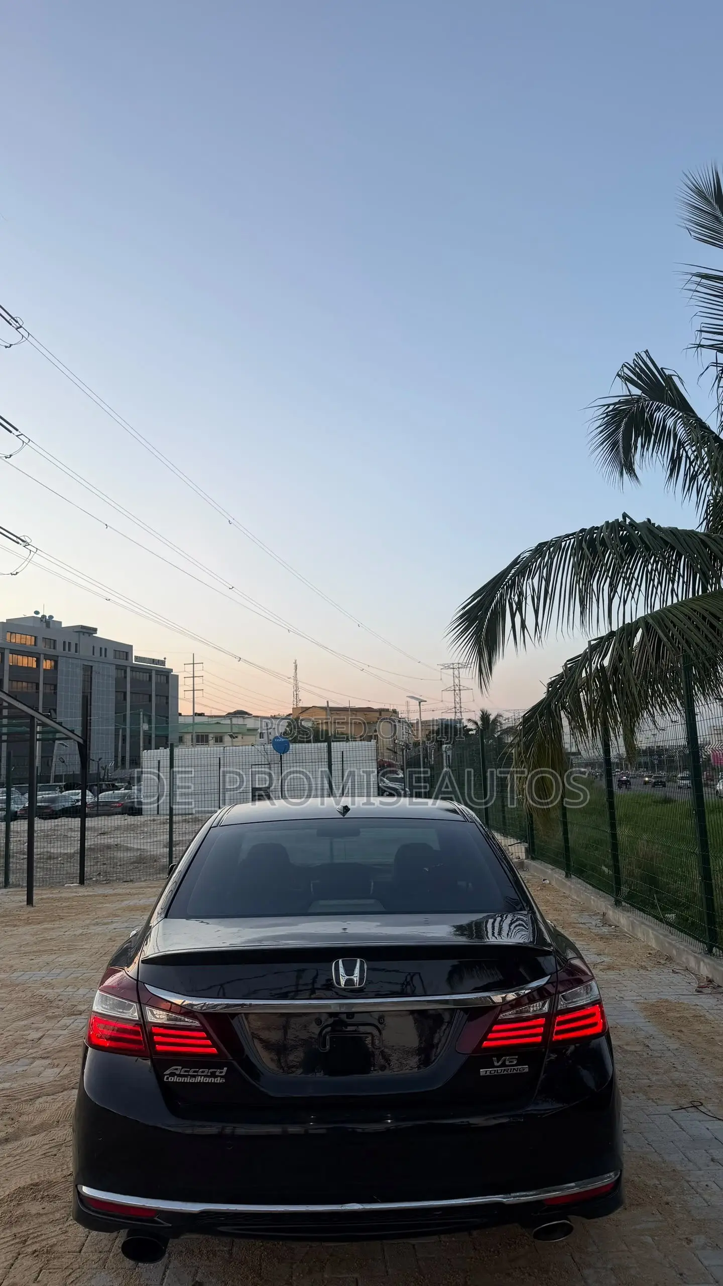 Honda Accord Touring V6 4dr Sedan FWD (3.5L 6cyl 6A) 2017 Black