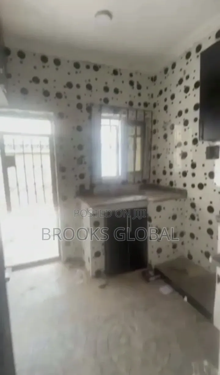 3bdrm Block of Flats in Benin City for rent