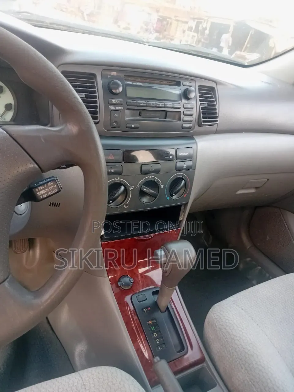Toyota Corolla LE 2004 Silver