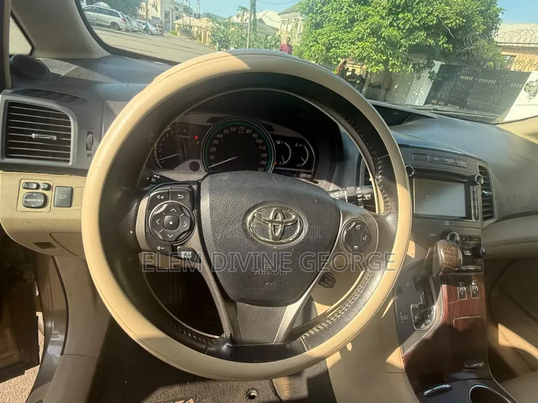 Toyota Venza 2014 Gold