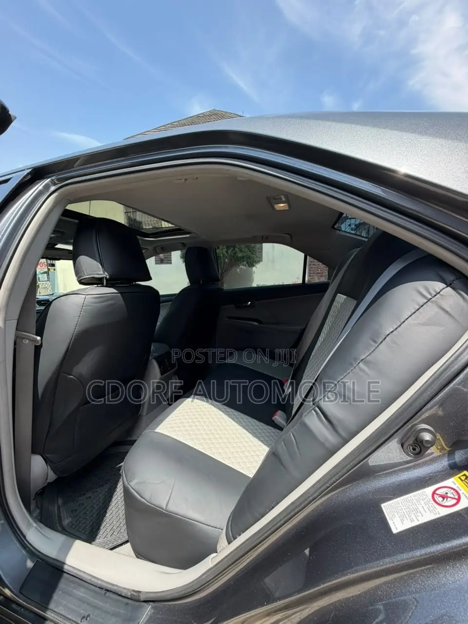 Toyota Camry XLE V6 4dr Sedan (3.5L 6cyl 6A) 2013 Gray