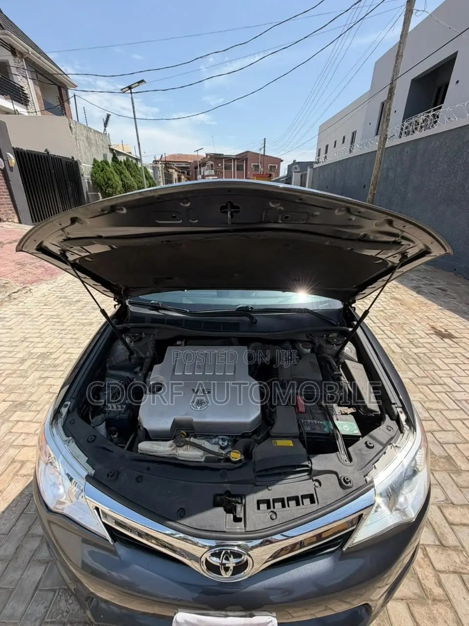 Toyota Camry XLE V6 4dr Sedan (3.5L 6cyl 6A) 2013 Gray