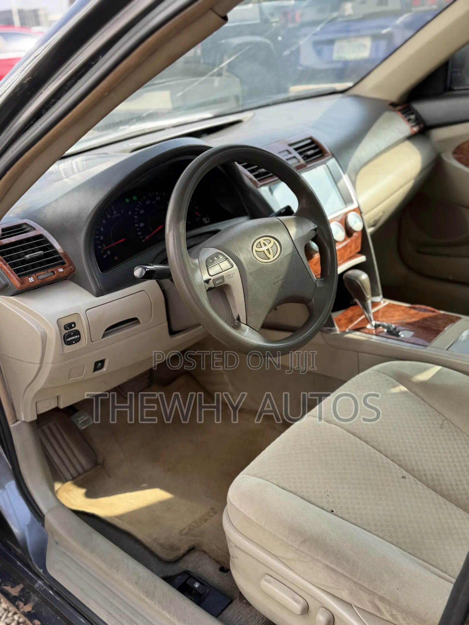 Toyota Camry LE 4dr Sedan (2.5L 4cyl 6AM) 2010 Gray