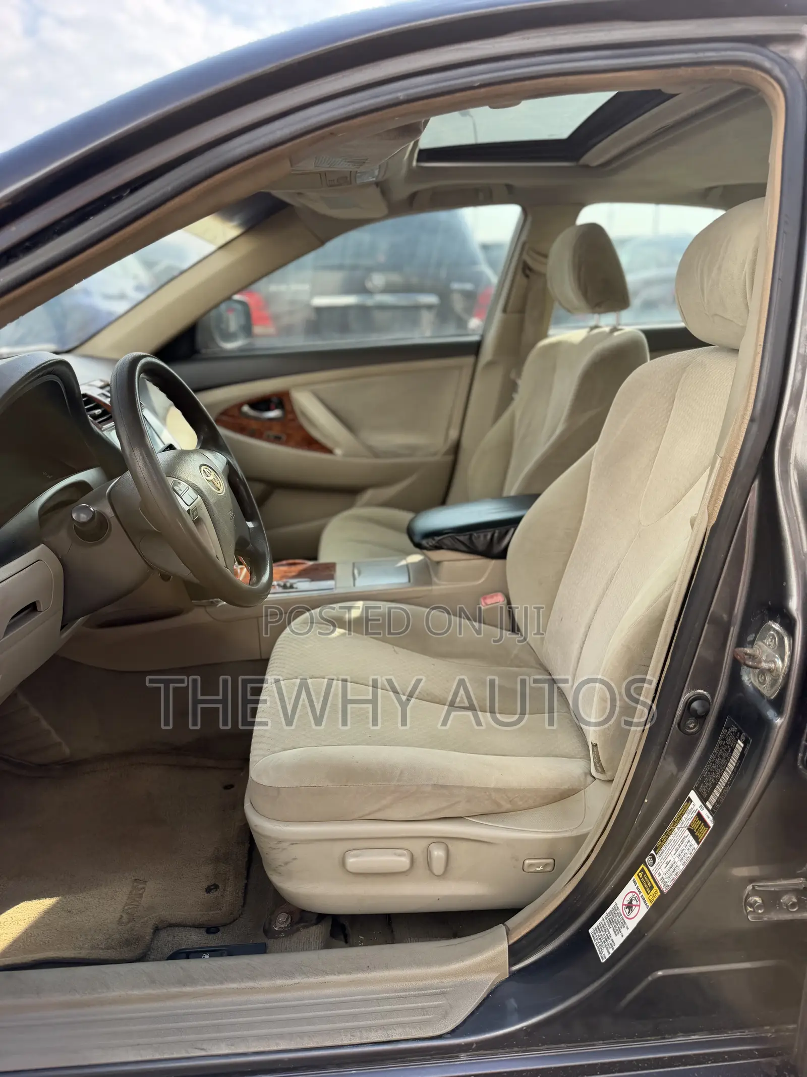 Toyota Camry LE 4dr Sedan (2.5L 4cyl 6AM) 2010 Gray