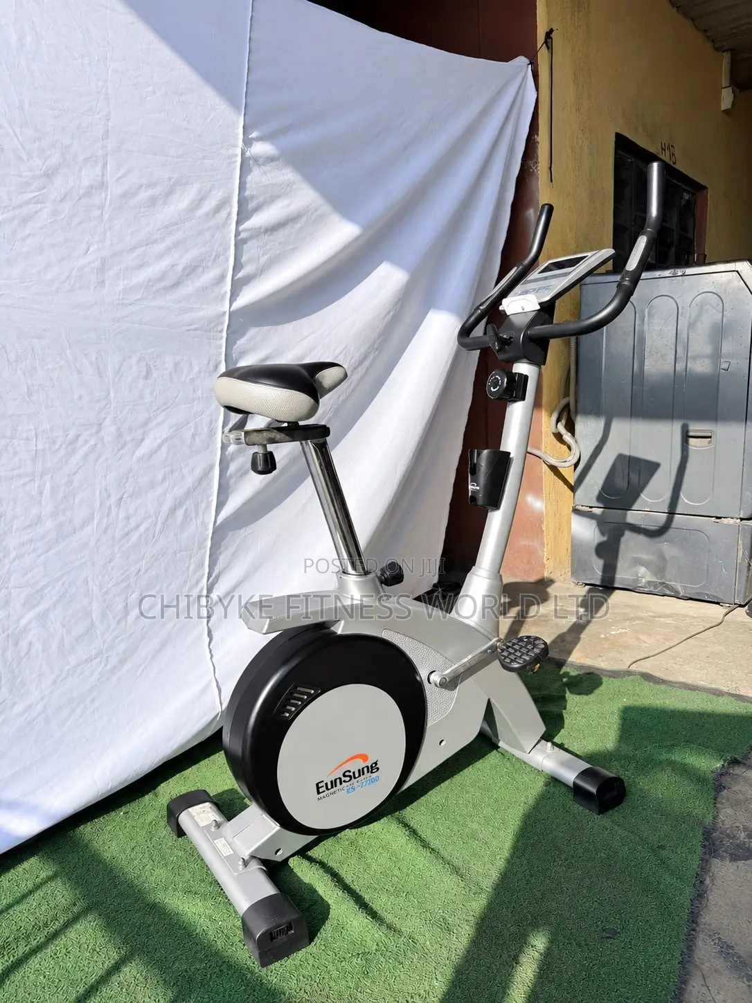 Commercial Exercise Bike ( Made in Korea )