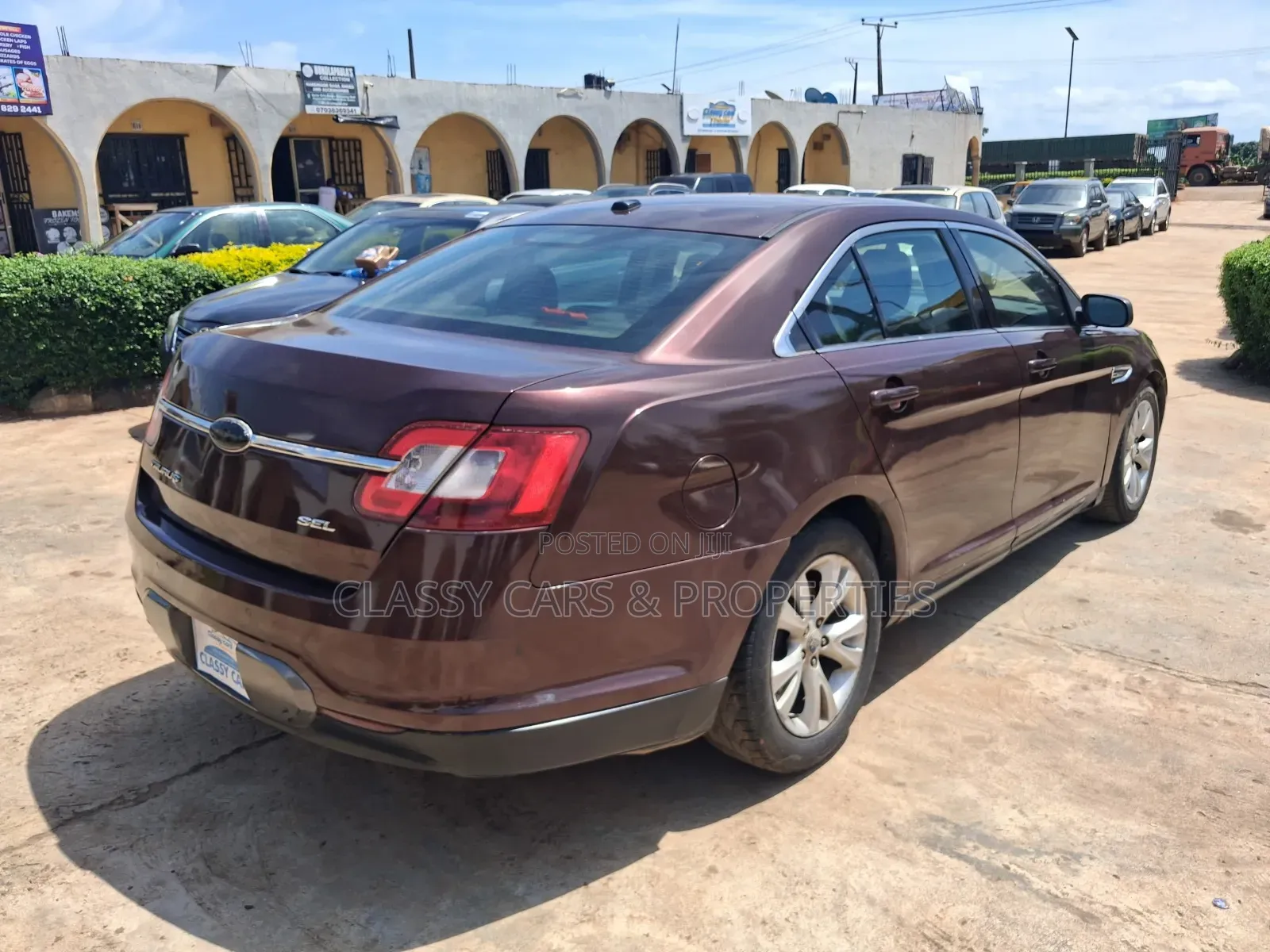 Ford Taurus SEL 2011 Burgundy