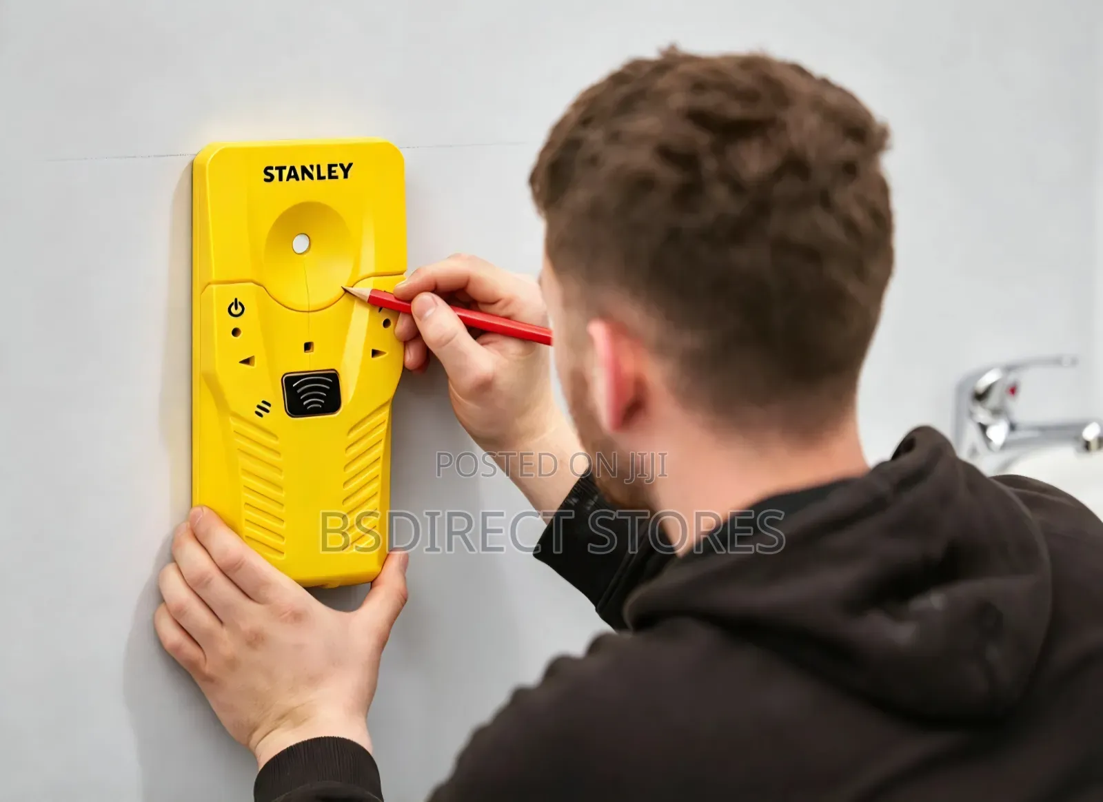 Stanley S110 Stud Sensor Detects Wood and Metal Studs Up to 19mm