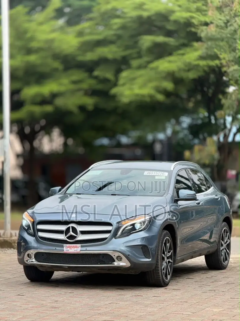 Mercedes-Benz GLA 250 2016 Blue
