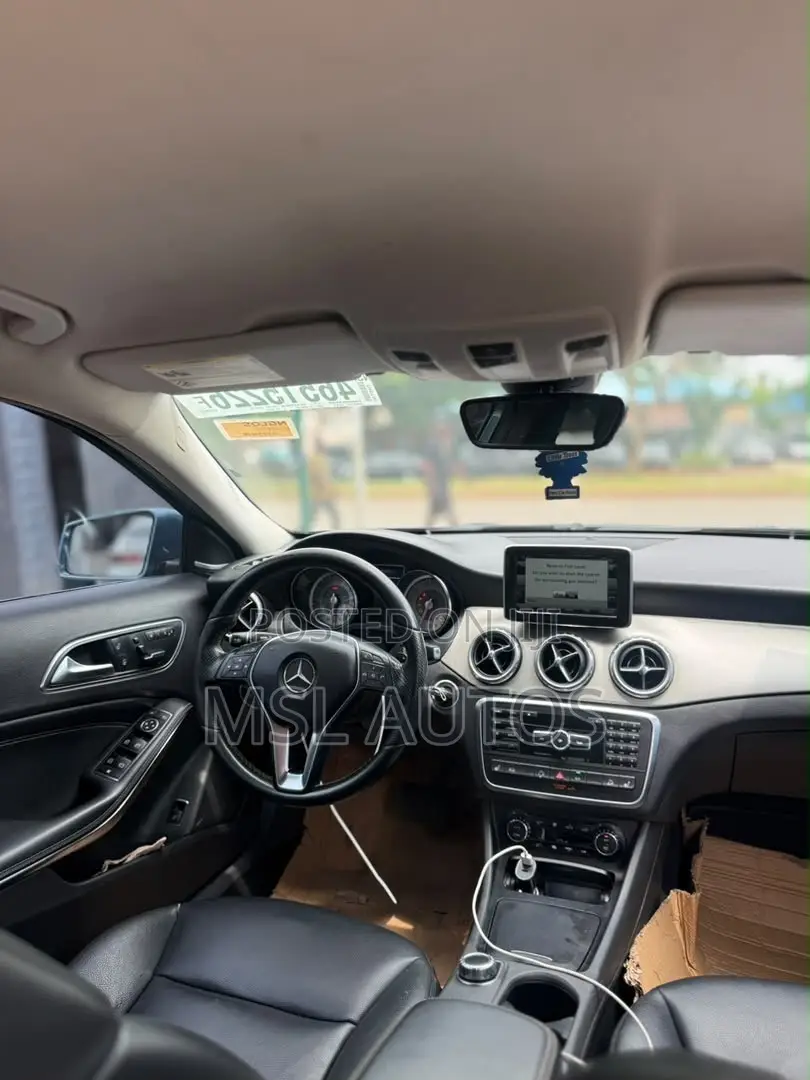 Mercedes-Benz GLA 250 2016 Blue