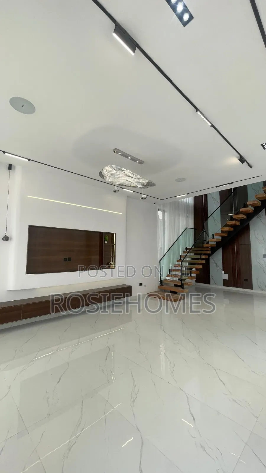 5bdrm Duplex in Harris Drive, VGC / Ajah for sale
