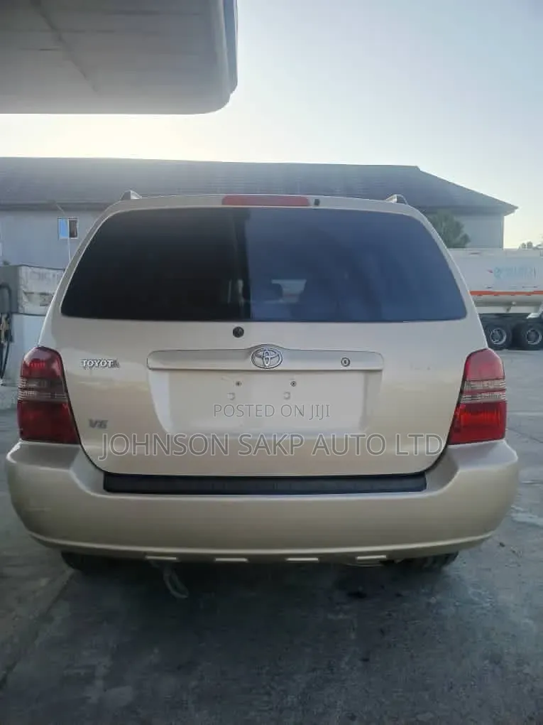 Toyota Highlander 2004 Silver