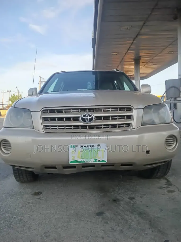 Toyota Highlander 2004 Silver