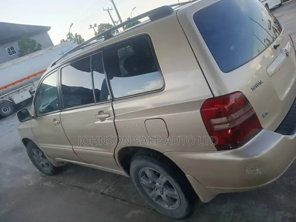 Toyota Highlander 2004 Silver