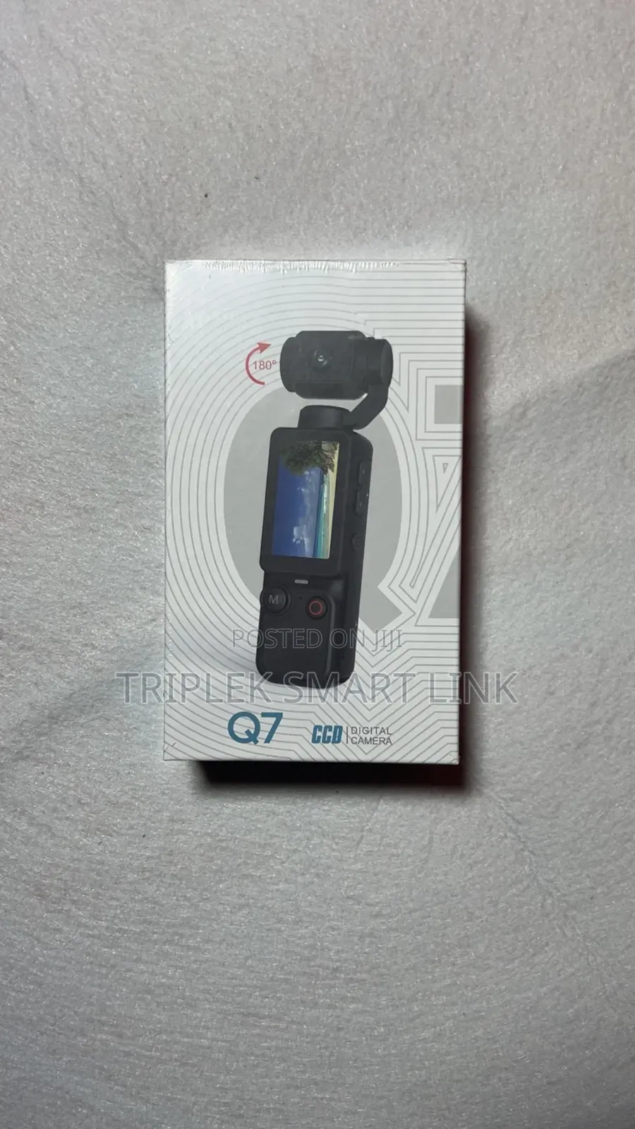 Q7 Action Camera 1.9inch Screen 1800 Rotation Handheld Pocket Camera