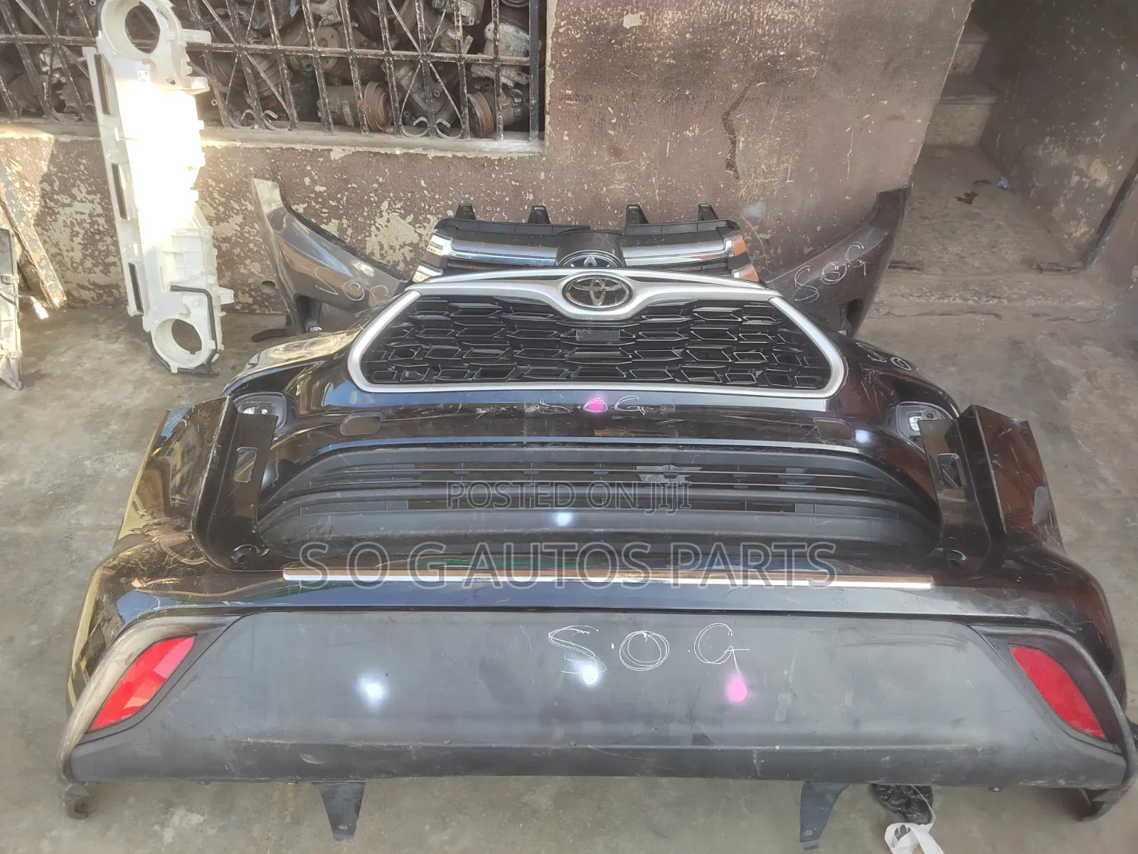 Complete Front and Back Bumper Toyota Highlander 2021