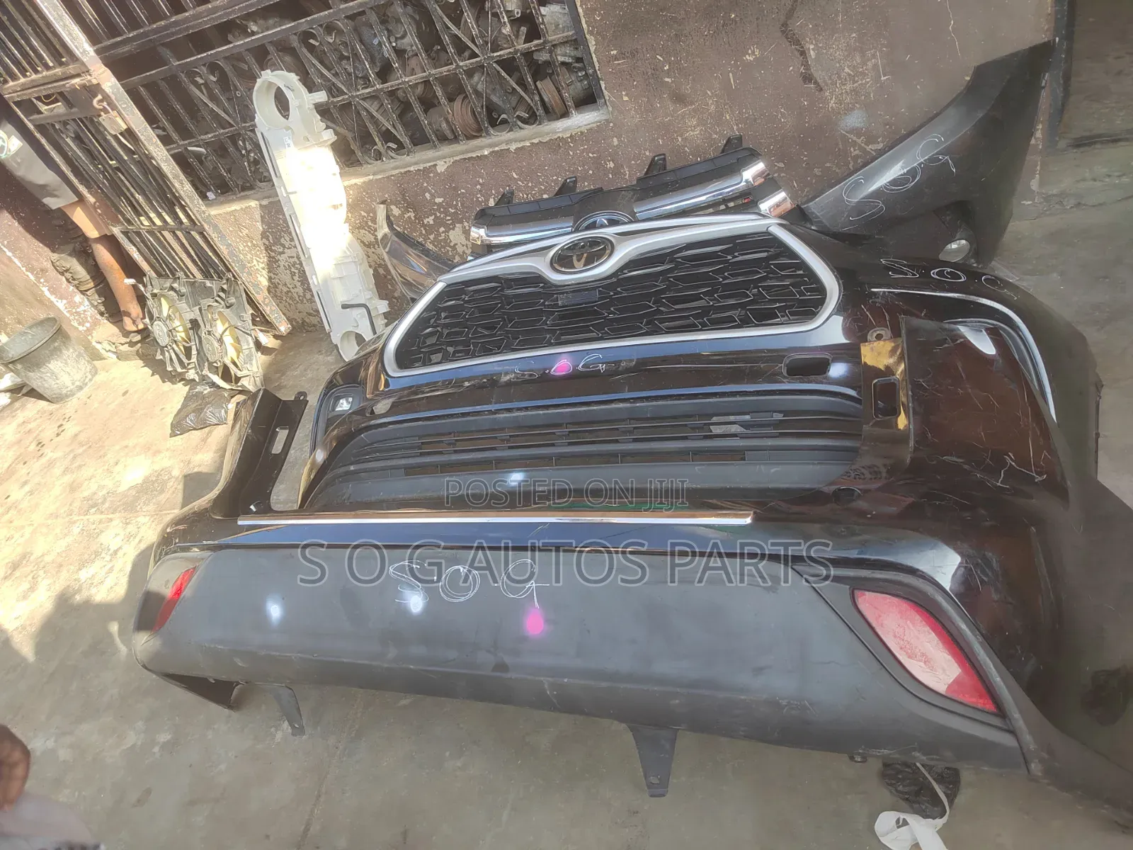 Complete Front and Back Bumper Toyota Highlander 2021