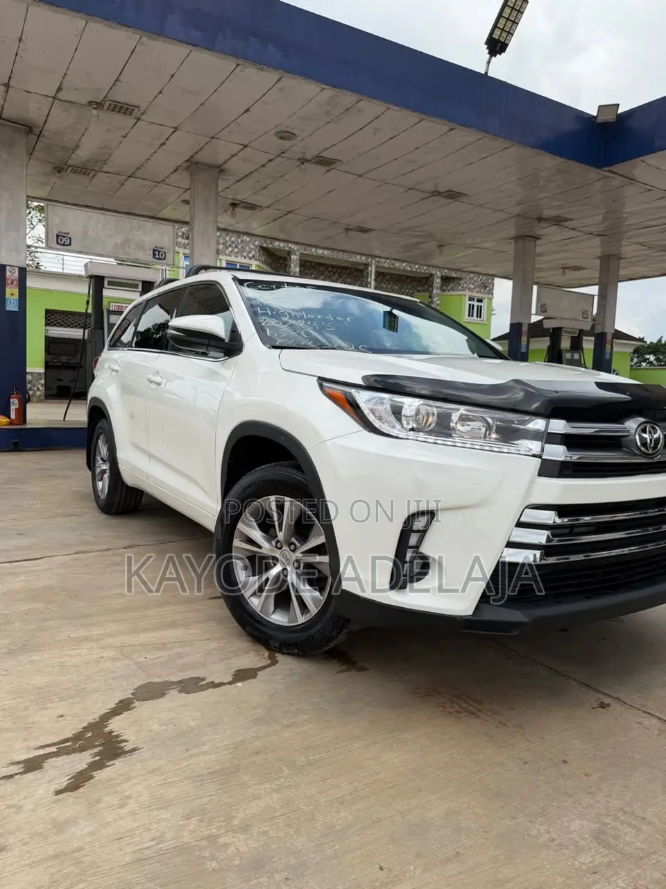 Toyota Highlander LE Plus 4dr SUV AWD (3.5L 6cyl 6A) 2015 White