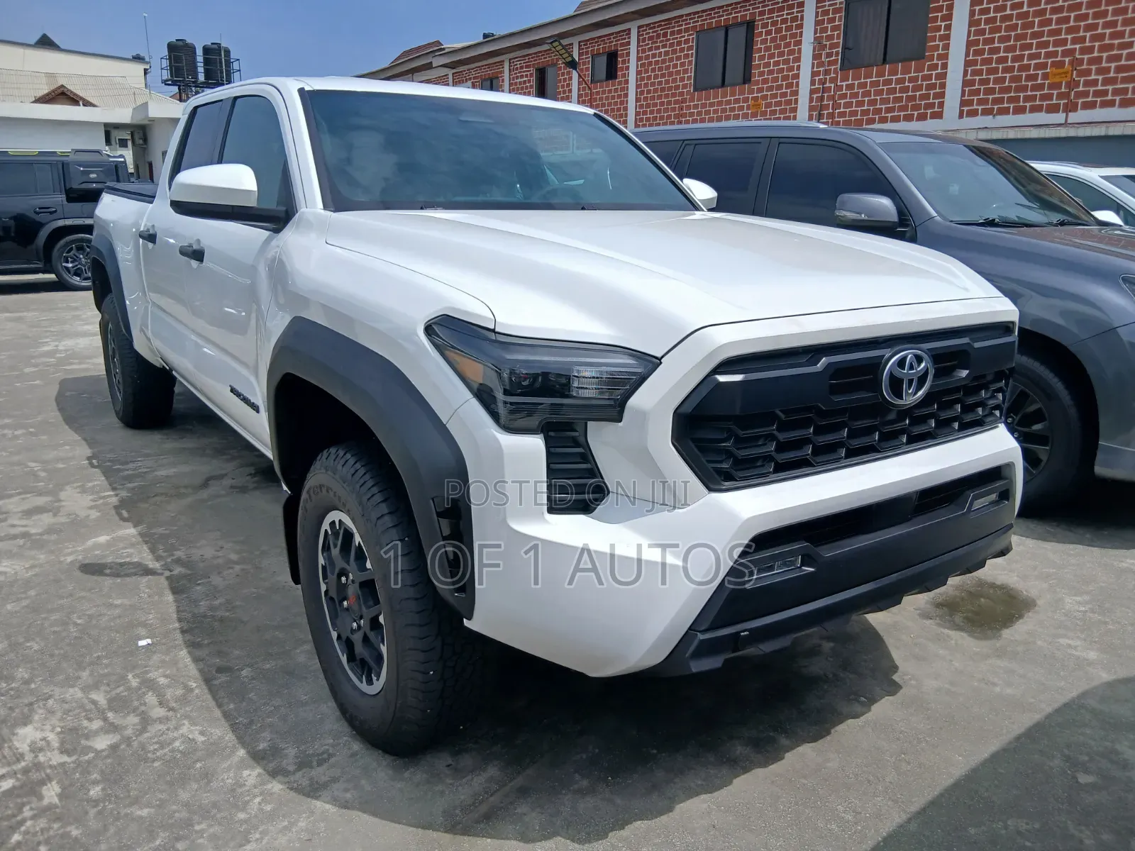 New Toyota Tacoma TRD Off-Road Double Cab 4WD 5.0 ft. SB (Automatic)