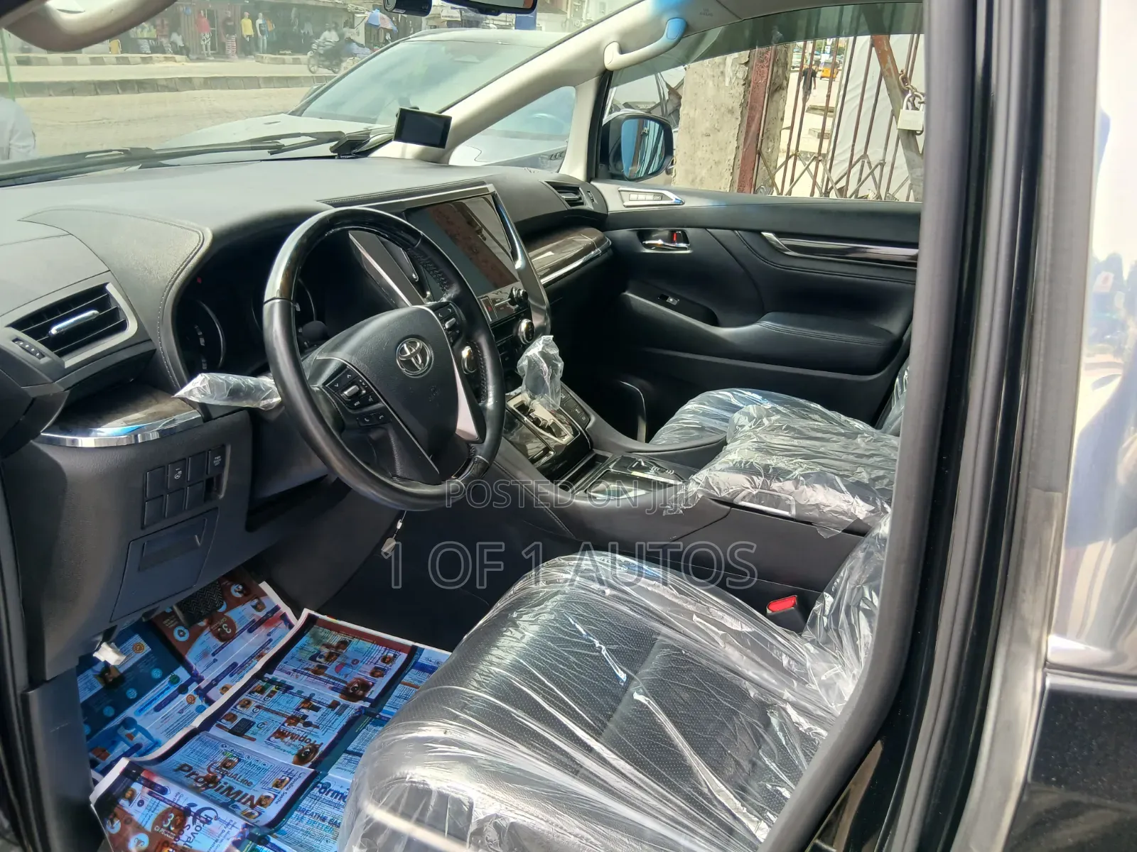 Toyota Vellfire V 2.5 4WD 7-Seater 2016 Black