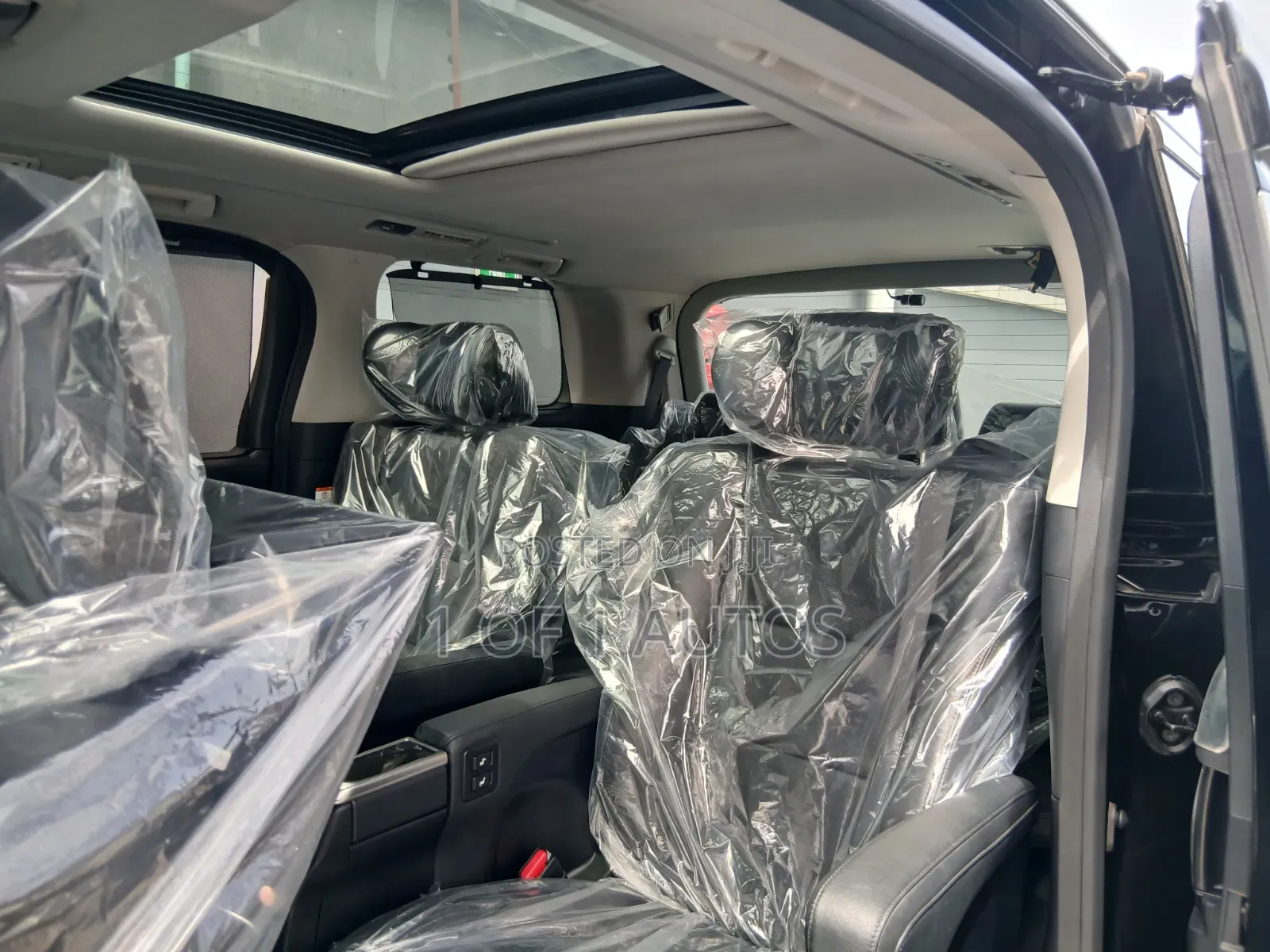 Toyota Vellfire V 2.5 4WD 7-Seater 2016 Black