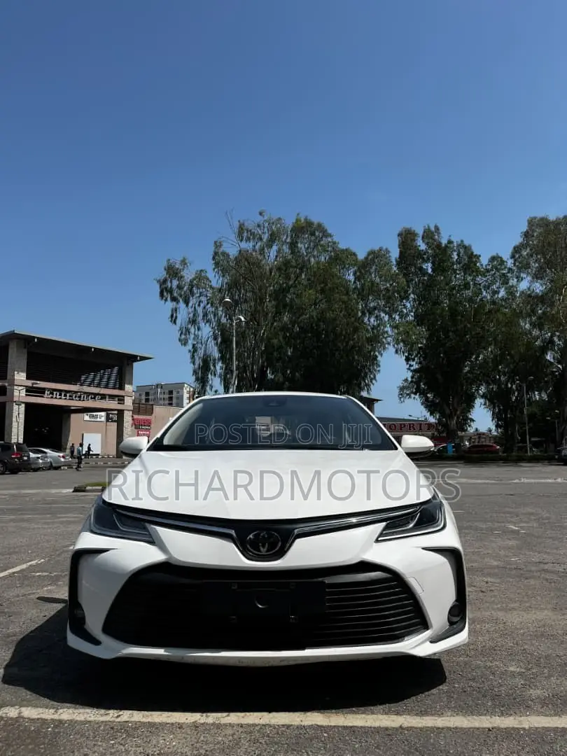 New Toyota Corolla XSE 2023 White