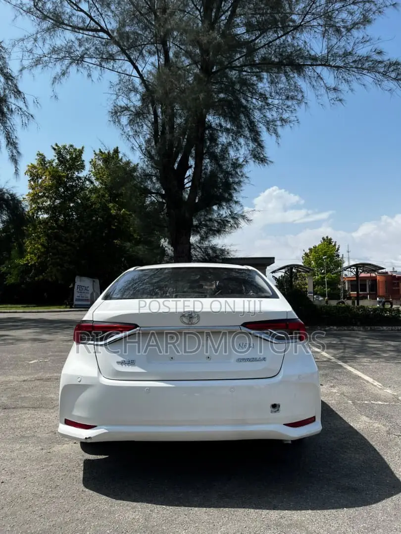 New Toyota Corolla XSE 2023 White