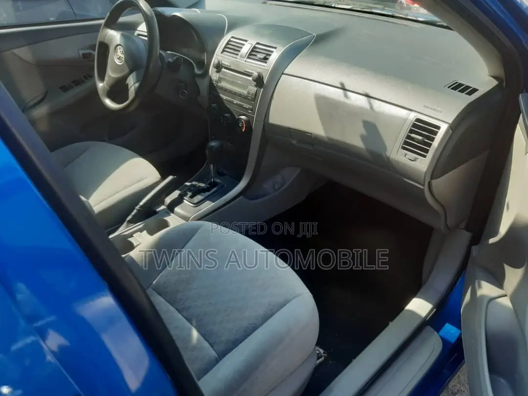 Toyota Corolla LE 4dr Sedan (1.8L 4cyl 4A) 2010 Blue