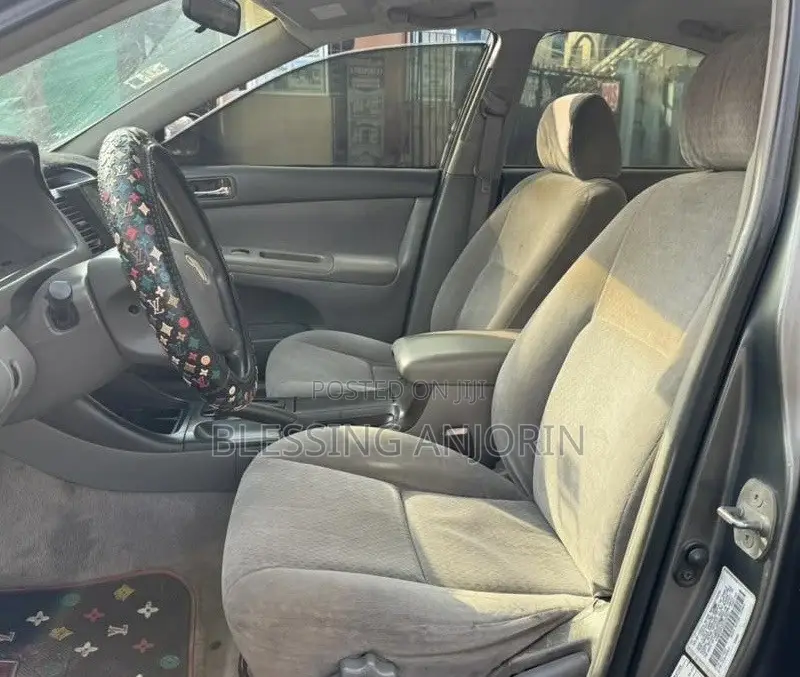 Toyota Camry 2004 Gray