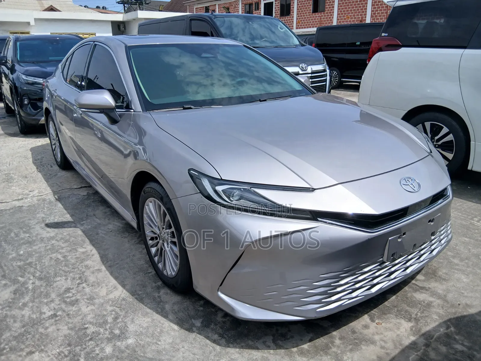 Toyota Camry XLE 2025 Gray