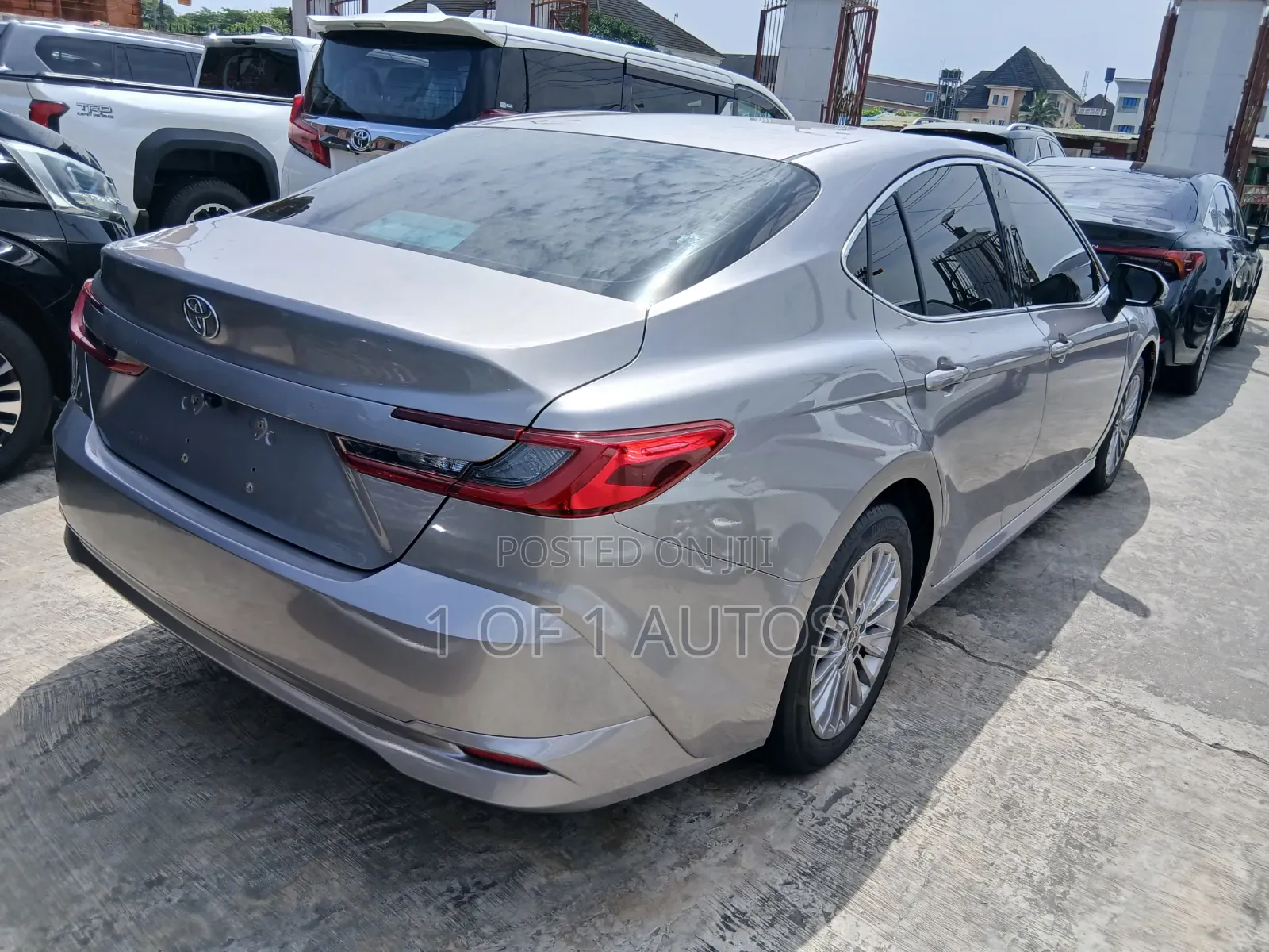 Toyota Camry XLE 2025 Gray