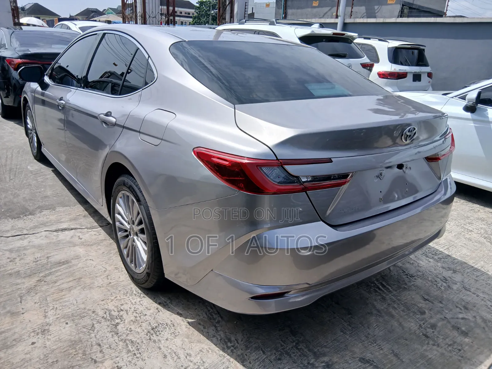 Toyota Camry XLE 2025 Gray