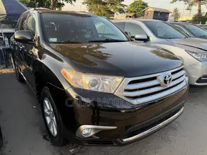 Toyota Highlander 2013 Black