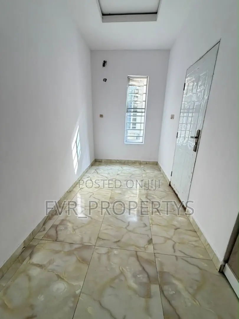 1bdrm Shared Apartment in Divine Homes, Lekki for rent