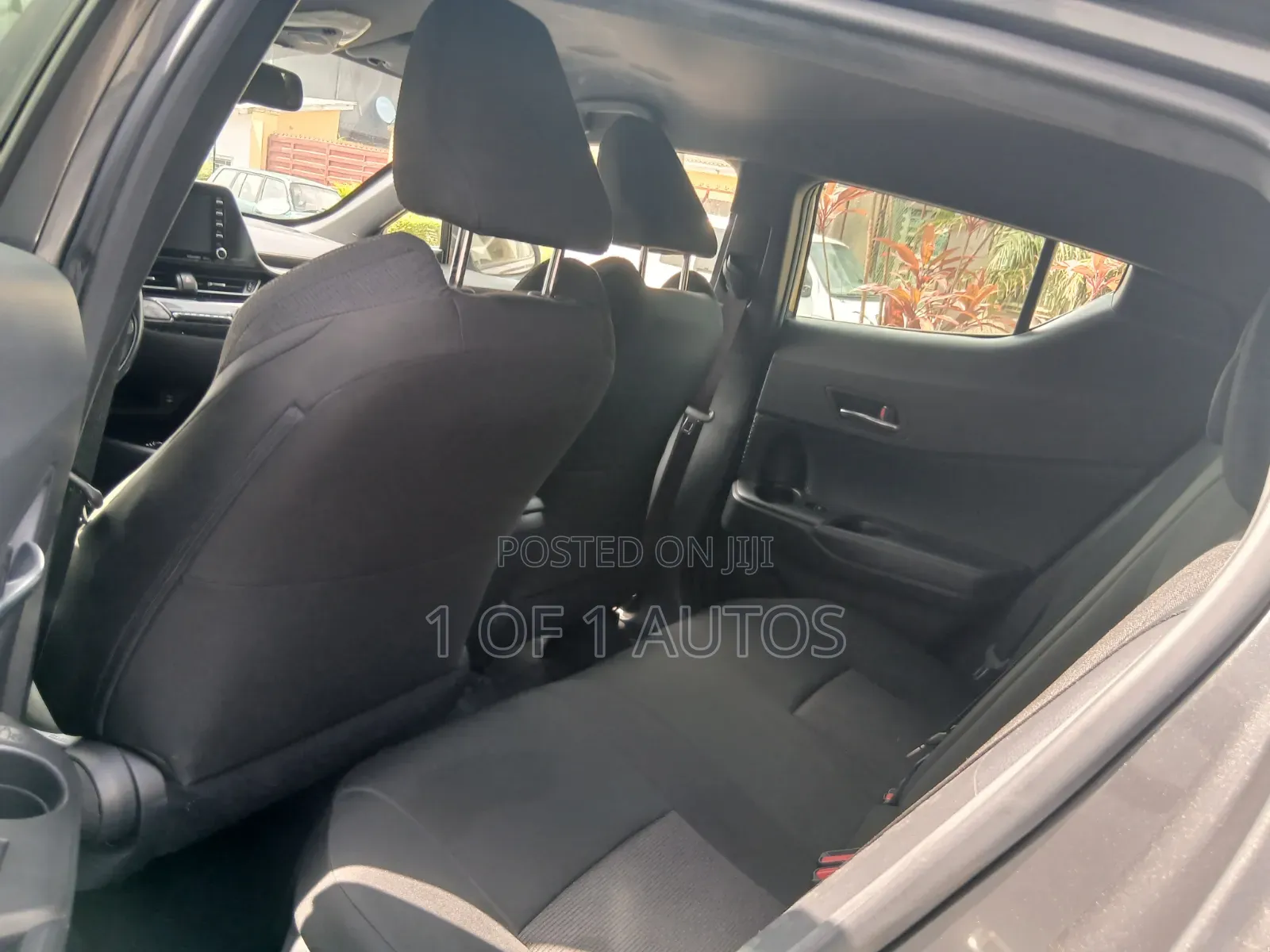 Toyota C-HR XLE FWD 2019 Gray