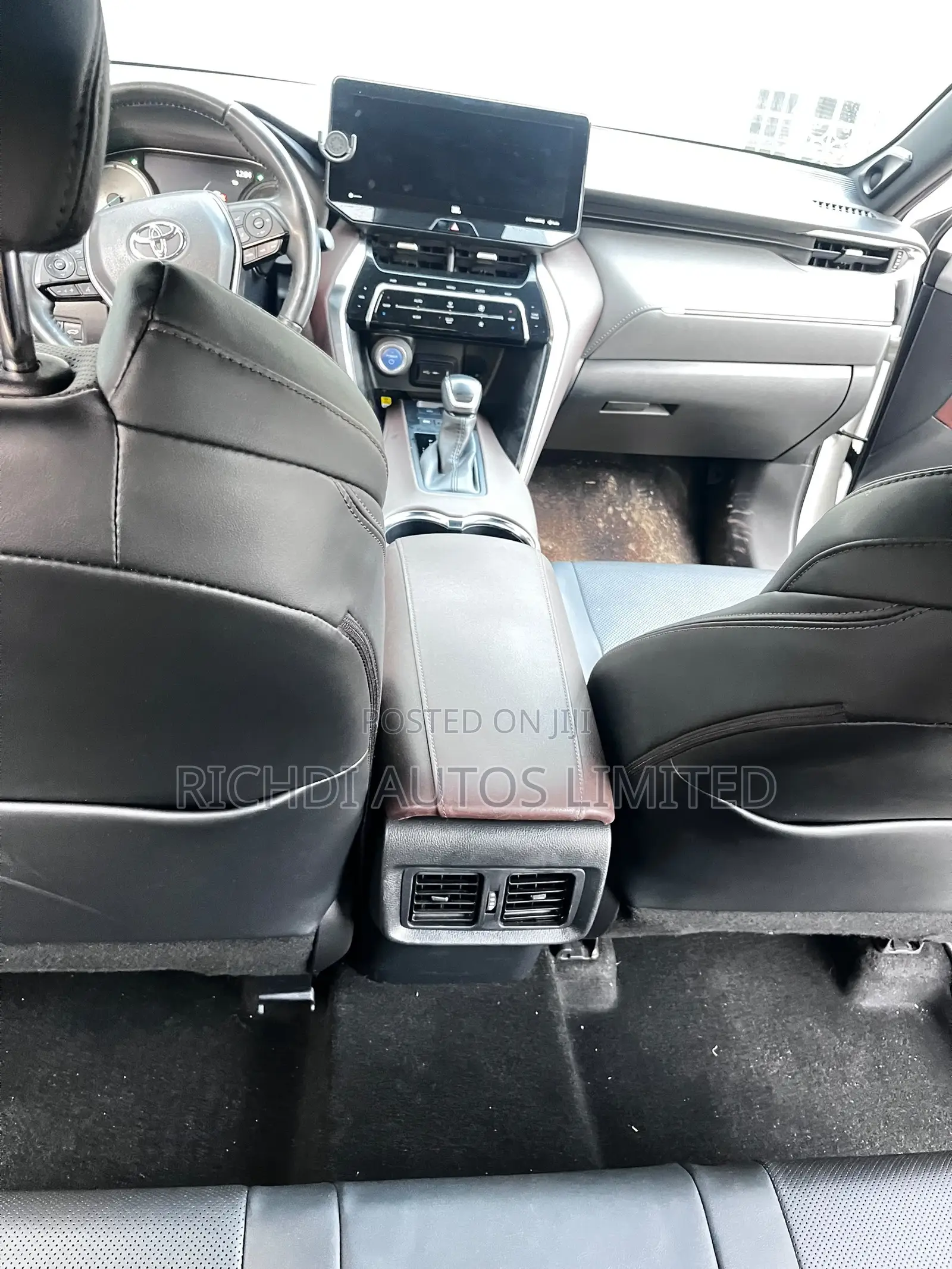Toyota Venza XLE AWD 2023 White